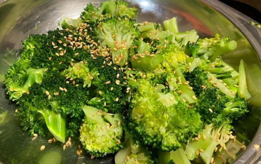 Blanched Broccoli with Sesame Oil