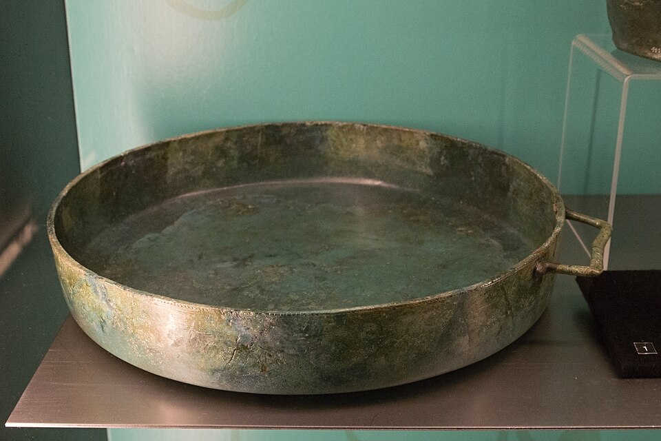 Etruscan bronze bowl from Chlum, NM Prague, 188112
